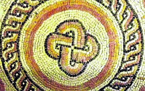 Mosaico romano descubierto en Aguilafuente. 