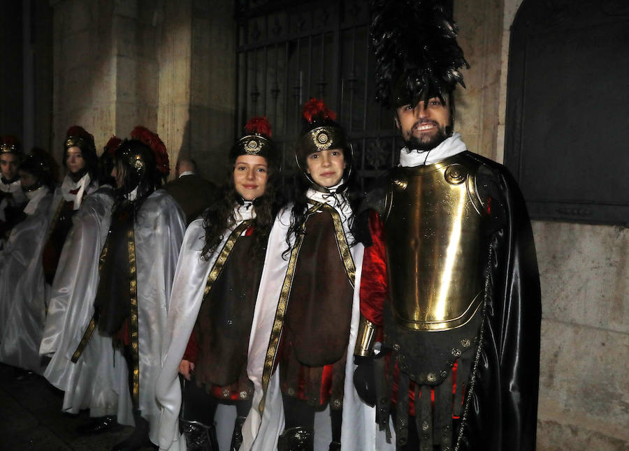 Palencia disfruta de la Cabalgata a pesar de la lluvia