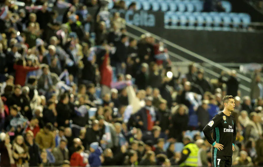 El Real Madrid empató ante el Celta en Balaídos, 2-2, en la jornada 18 de Liga. El cuadro vigués se adelantó con Wass y Bale remontó para los blancos. Sin embargo, Maxi Gómez marcó la igualada en los instantes finales.