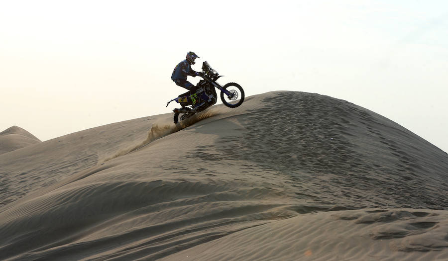 El francés Adrien Van Beveren, durante la tercera etapa del Dakar. 