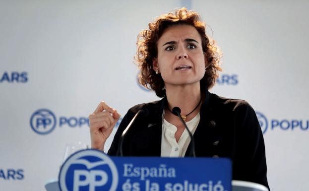 Dolors Montserrat, ministra de Sanidad, Servicios Sociales e Igualdad.