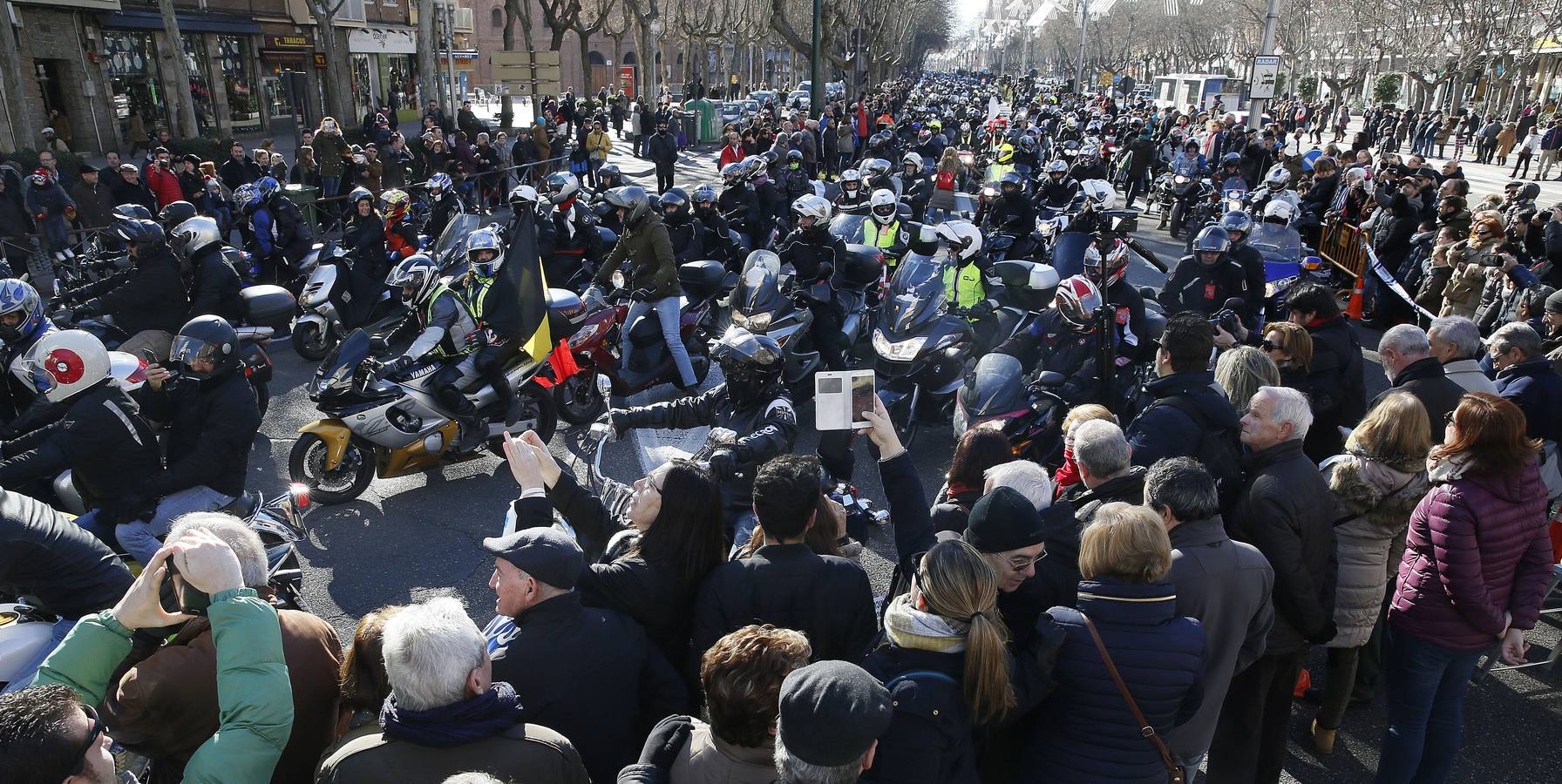 2017.La entrada de los Pingüinos a la capital estuvo acompañada por mucho público, que les recibió con aplausos y fotos para el recuerdo.