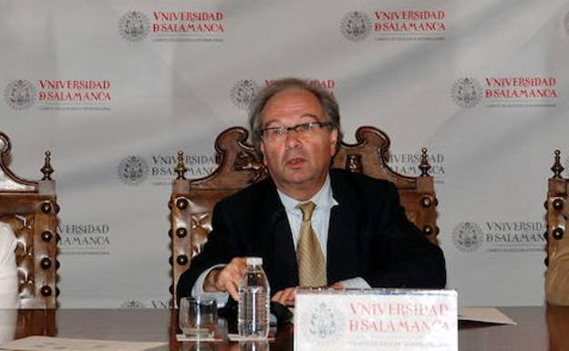Ricardo López, en un acto de la Universidad.