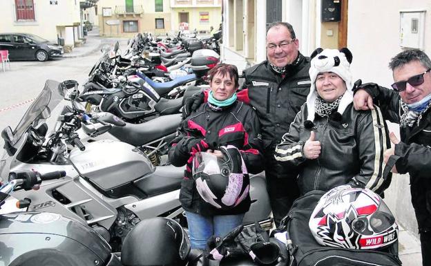 Una hilera de motos de todos los tipos.