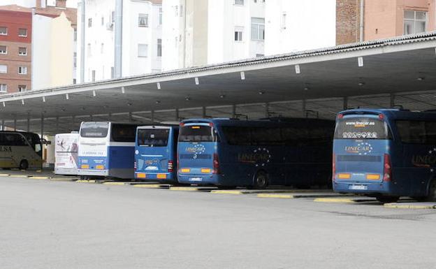 Estación de autobuses de Puente Colgante. 