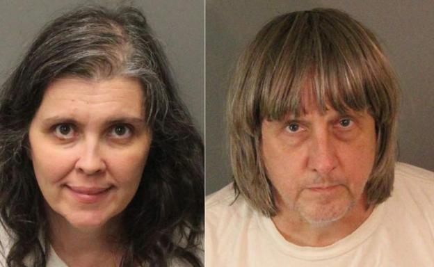 David Allen Turpin (d) y Louise Anna Turpin, la pareja detenida.