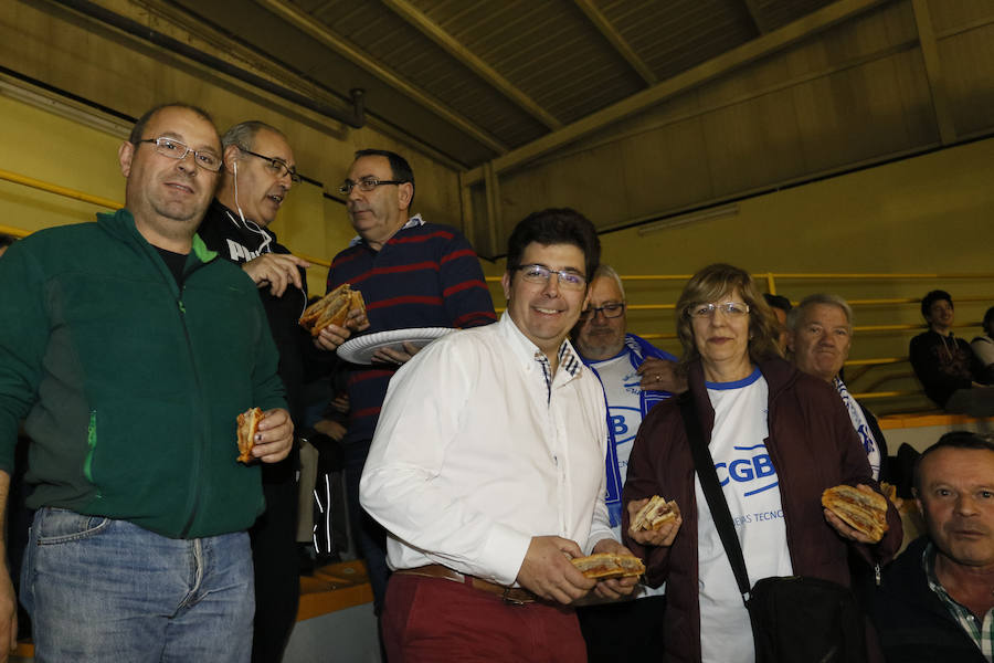 Una canasta de Laura Nicholls a escasos segundos para el final del partido le dio al equipo salmantino una importante victoria en la Euroliga que le permite seguir en la lucha por entrar en los cuartos de final