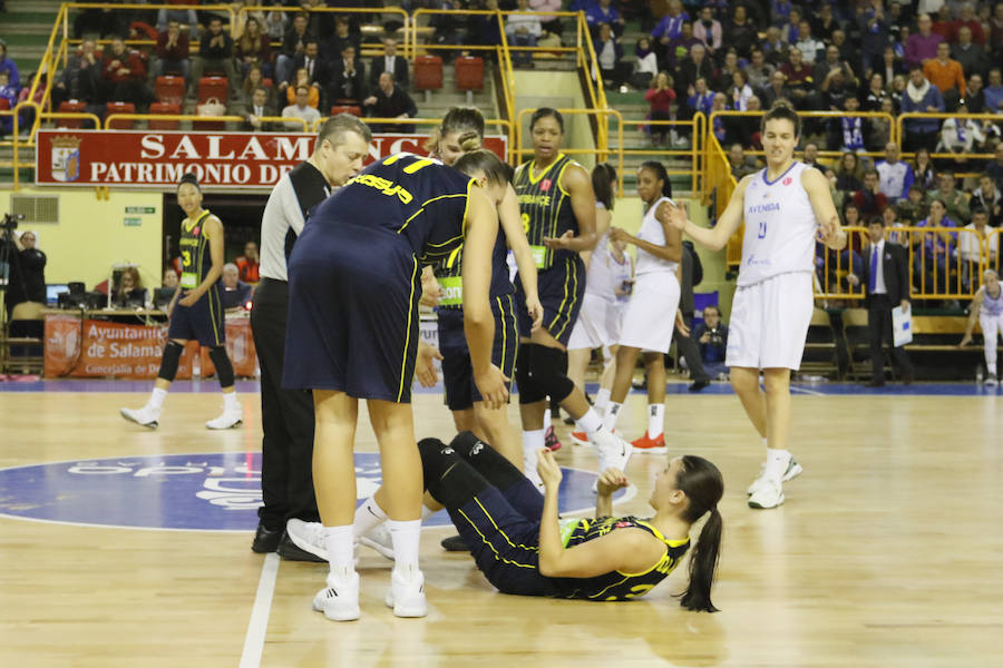 Una canasta de Laura Nicholls a escasos segundos para el final del partido le dio al equipo salmantino una importante victoria en la Euroliga que le permite seguir en la lucha por entrar en los cuartos de final