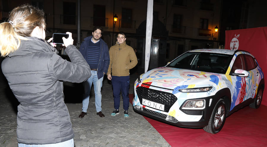 Hyundai exhibe el modelo Kona en la Plaza Mayor