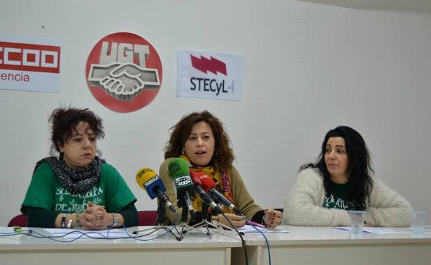 Montserrat del Val de CCOO, Ana Estévez de UGT y Elisa Simón del sindicato Ste Palencia. 