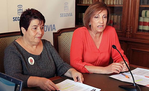La alcaldesa y la portavoz de Ciudadanos (a la derecha). 