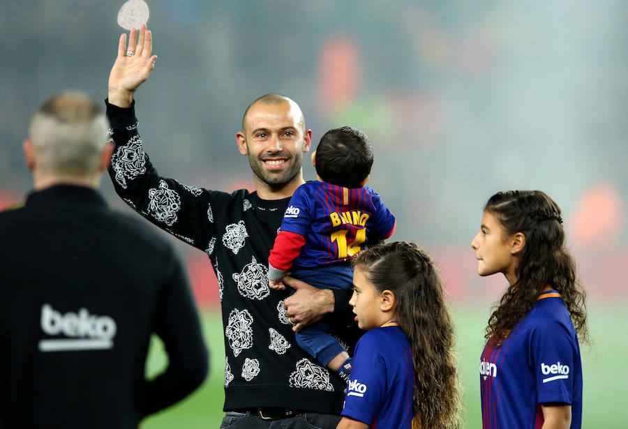 El Barcelona estará en las semifinales de la Copa del Rey tras vencer al Espanyol por 2-0 en el Camp Nou (2-1 global). Los azulgrana se adelantaron con Suárez y Messi puso la sentencia. El partido también estuvo marcado por la despedida a Javier Mascherano y el debut de Philippe Coutinho.