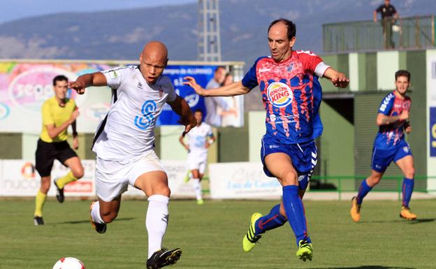 Chema, en un partido disputado en La Albuera.