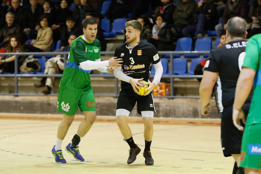 Partido entre el BM Ciudad de Salamanca y el BM Safa