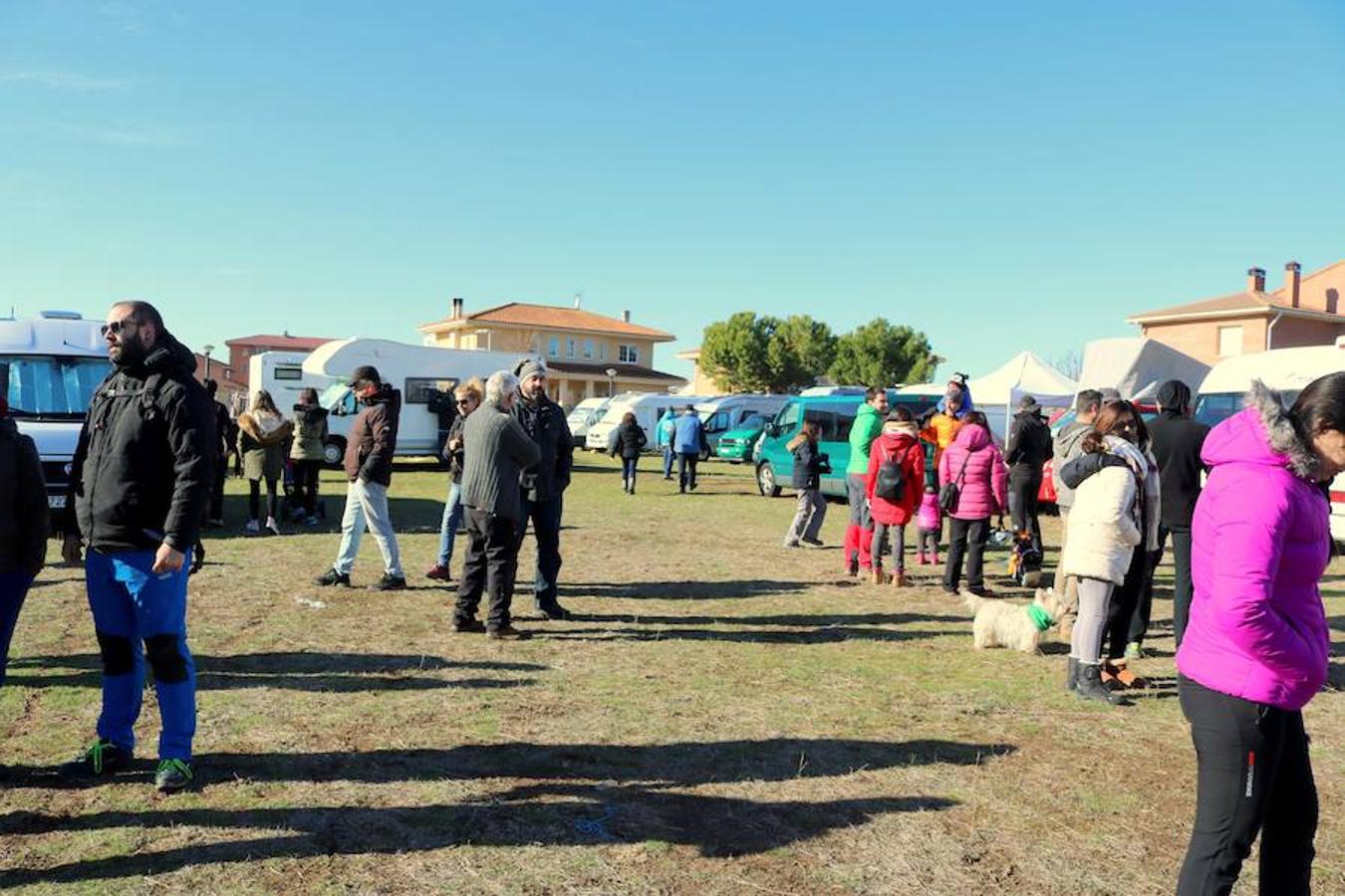 Concentración de furgonetas camper en Torquemada