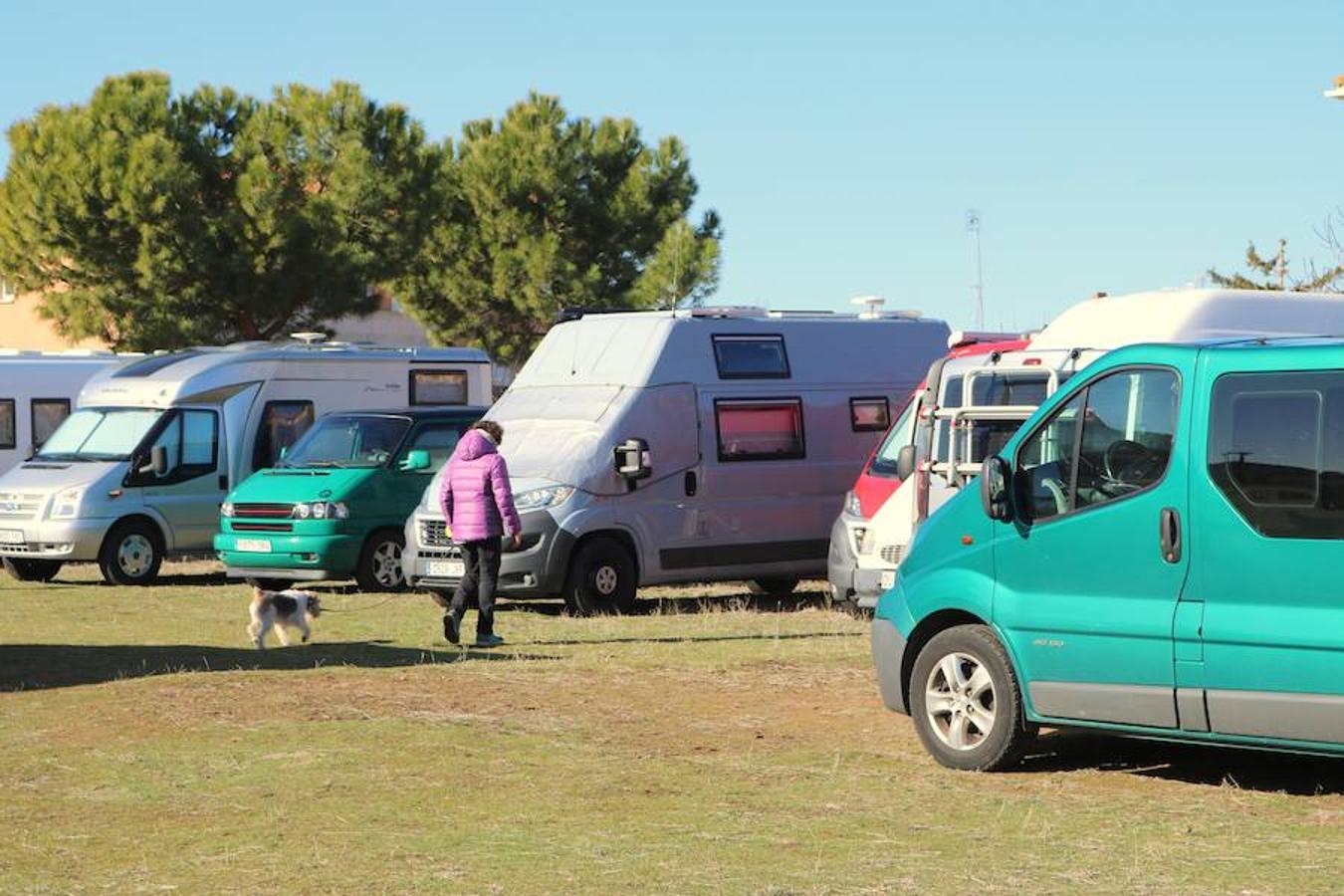 Concentración de furgonetas camper en Torquemada