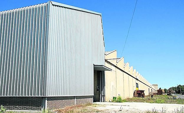 Naves de un polígono en las inmediaciones de la localidad. 