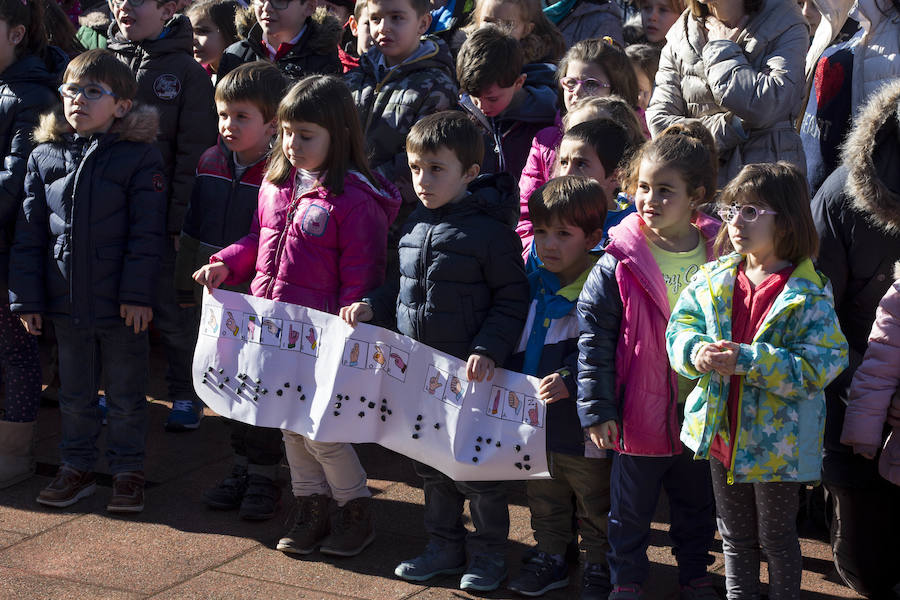 Celebración en Valladolid del Día de la Paz.