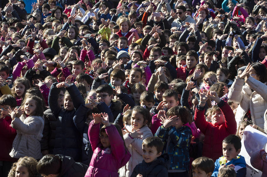 Celebración en Valladolid del Día de la Paz.