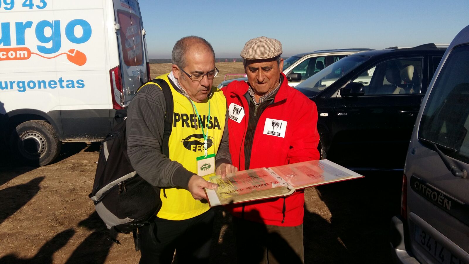 El sorteo de las colleras para la semifinal del Campeonato Nacional de Galgos, ha emparejado en a Donante contra Milana, ambos galgos andaluces, y en la segunda collera, a Tarrrita de Tarrito contra Malú de Villadiezma, ambas de Castilla y León