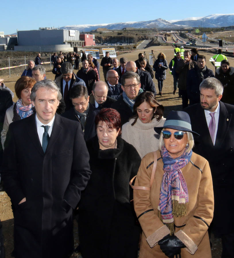 Íñigo de la Serna visita las obras de la SG-20