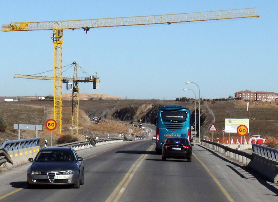 Íñigo de la Serna visita las obras de la SG-20