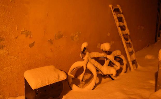 Galería de fotos de Aguilar. Aguilar de Campoo se despierta blanco.