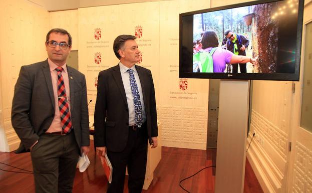 El diputado de Promoción Económica, Jaime Pérez, y el presidente de la Diputación, Francisco Vázquez, ayer. 