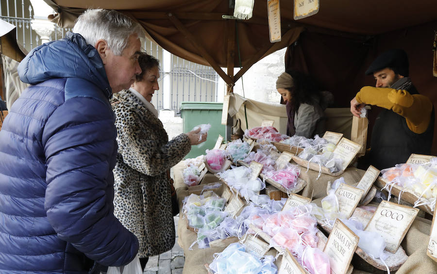 Palencia vive su Mercado Tradicional de las Candelas