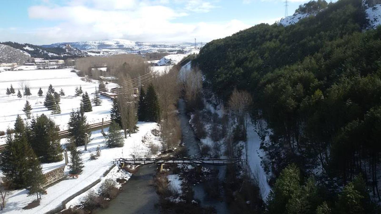 Las nevadas dejan estas imágenes del Pantano de Aguilar