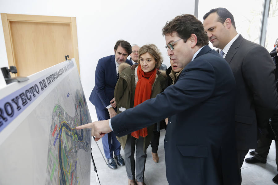 La ministra de Agricultura y Pesca, Alimentación y Medio Ambiente, Isabel García Tejerina, visitó esta mañana el parque fluvial de la Aldehuela, en Salamanca, y la Isla del Soto. 