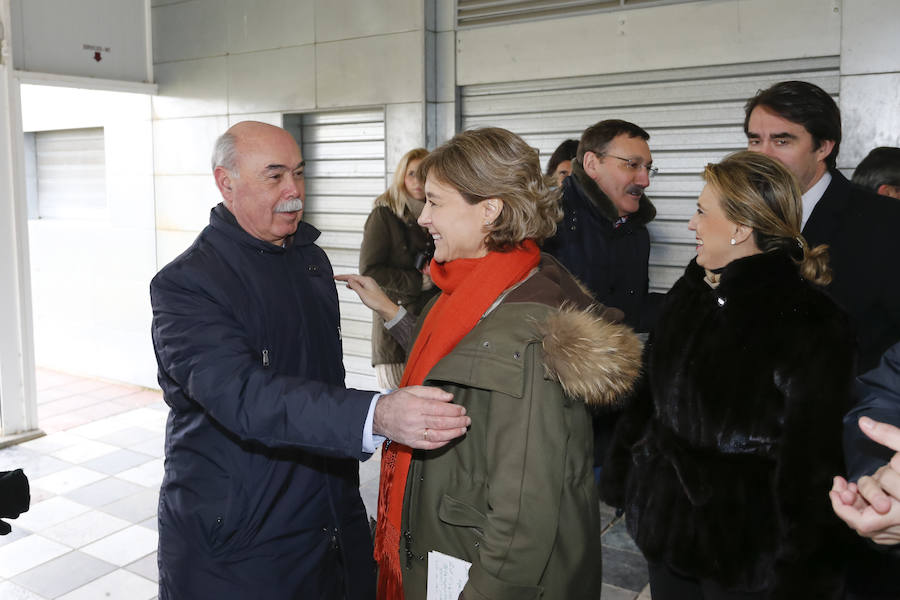 La ministra de Agricultura y Pesca, Alimentación y Medio Ambiente, Isabel García Tejerina, visitó esta mañana el parque fluvial de la Aldehuela, en Salamanca, y la Isla del Soto. 