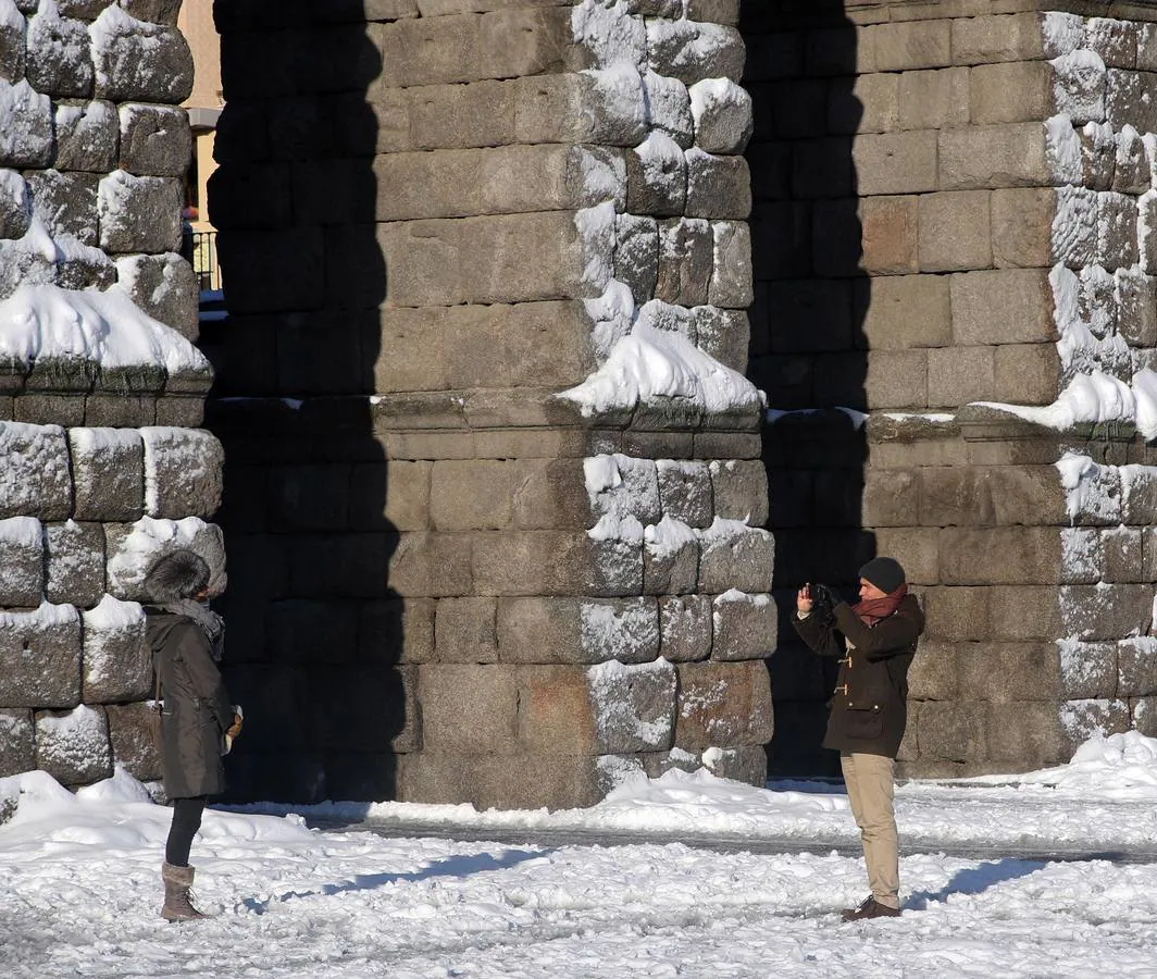 La nieve ha dado paso a la formación de placas de hielo