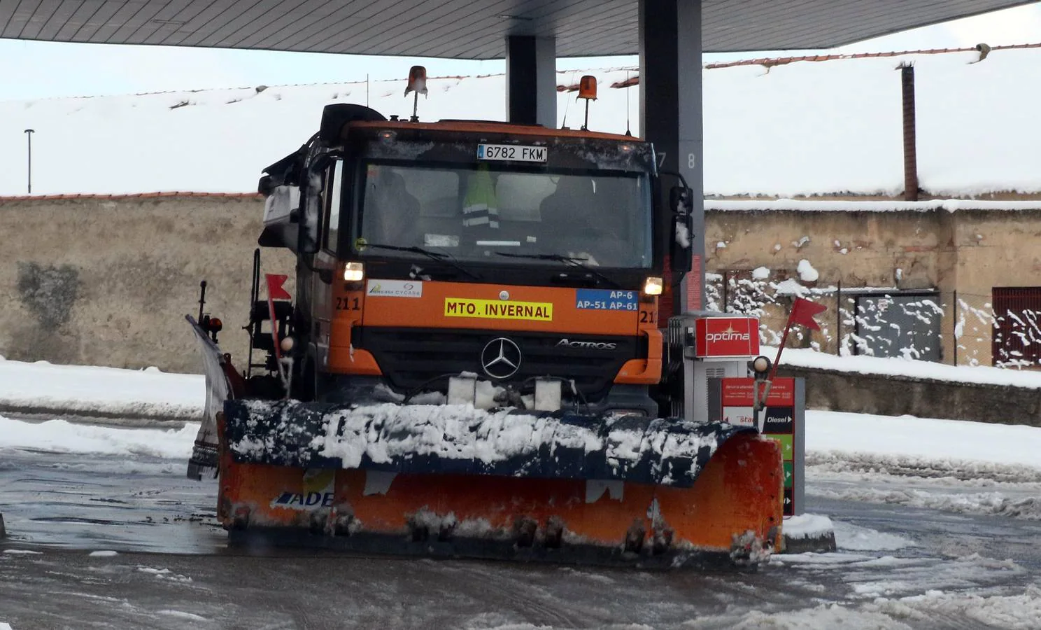 La nieve ha dado paso a la formación de placas de hielo