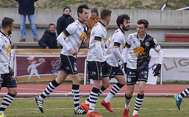 Antonio León, tras marcar ante La Virgen del Camino.