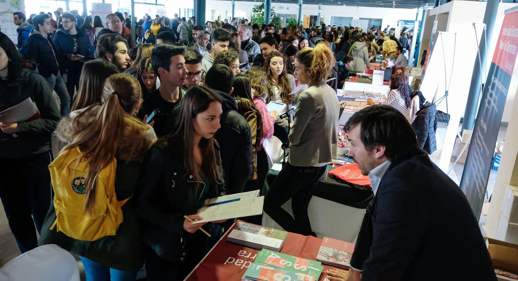 El certamen se dirige a estudiantes de bachillerato, padres y educadores interesados en recibir de forma personalizada consejos que orienten a los alumnos de una manera más certera sobre su elección de grado