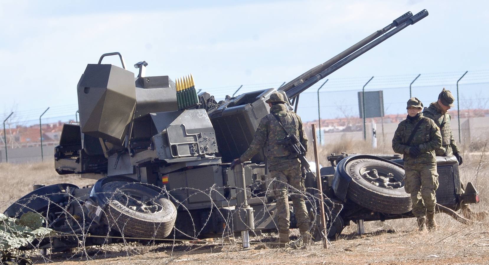 Es la primera vez que la ciudad acoge estos pruebas militares, en las que participan unidades de Sevilla, Cartagena, Madrid y Austurias