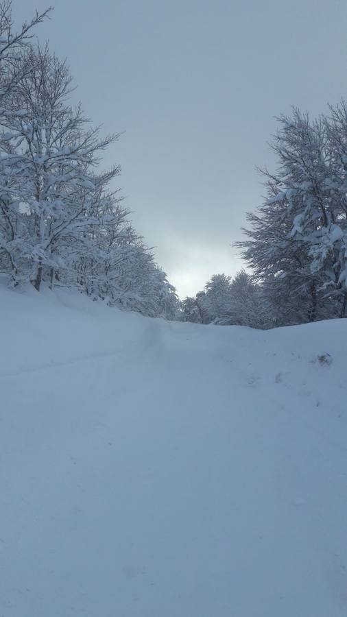 De Panderruedas a Valdeón bajo un manto de nieve