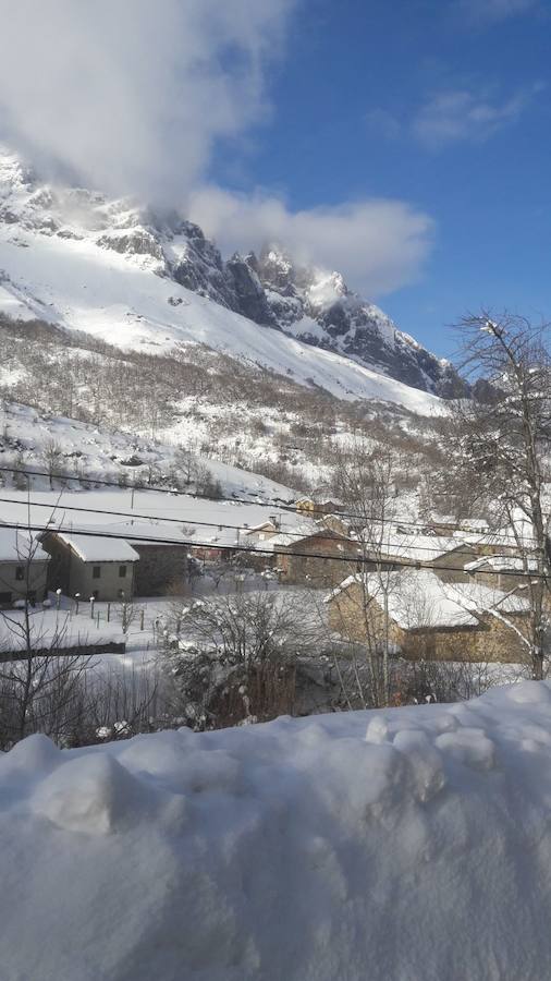 De Panderruedas a Valdeón bajo un manto de nieve