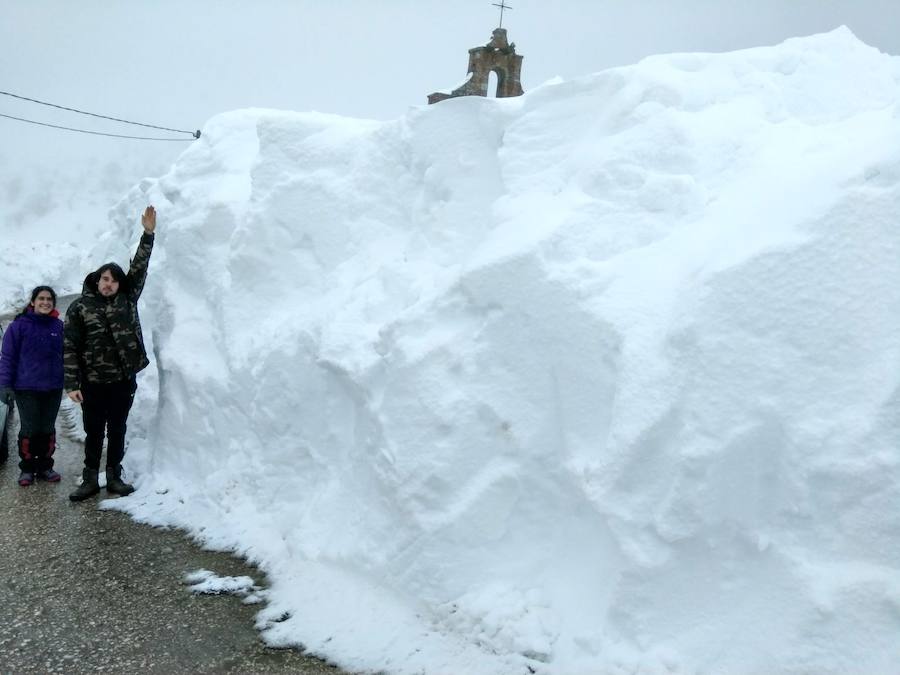 Deja de nevar en Palencia, pero la nieve tardará en marcharse