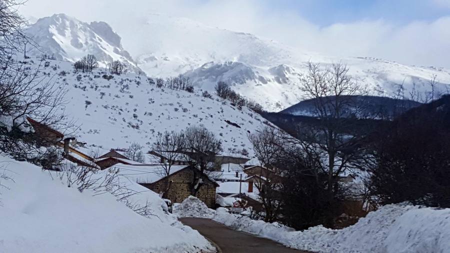 Deja de nevar en Palencia, pero la nieve tardará en marcharse
