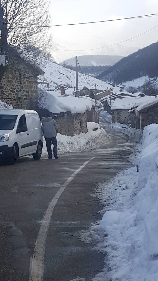 Deja de nevar en Palencia, pero la nieve tardará en marcharse