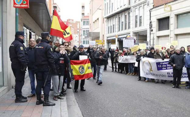 Protestas por la visita de Rajoy en Palencia.