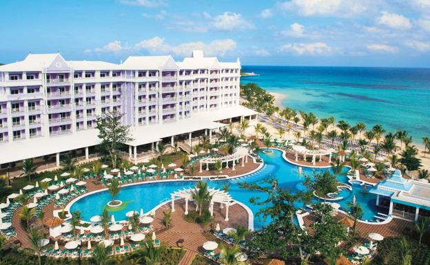 En libertad el dueño de los hoteles RIU tras pagar en Miami una fianza de 20.000 dólares