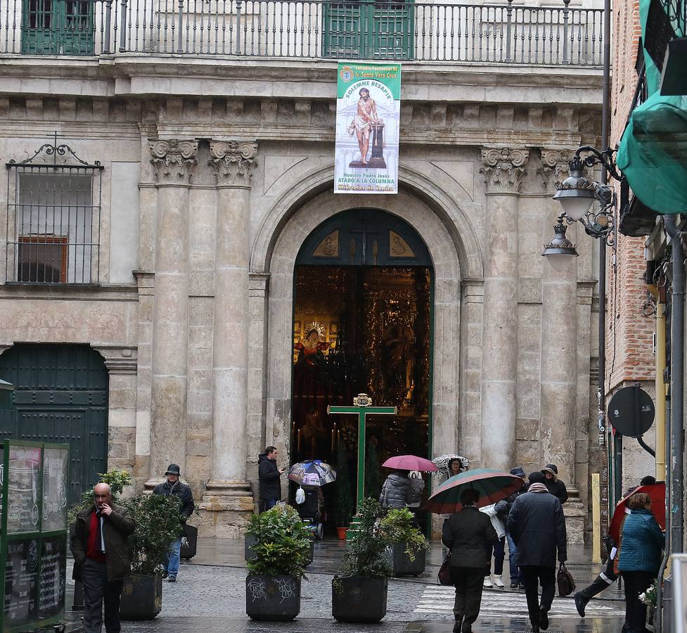 Cientos de devotos rinden culto a Jesús Atado a la Columna el Miércoles de Ceniza, en el inicio de la Cuaresma