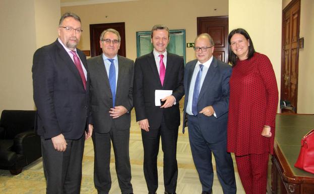 El PP defiende en el Congreso la continuidad de la térmica de Velilla