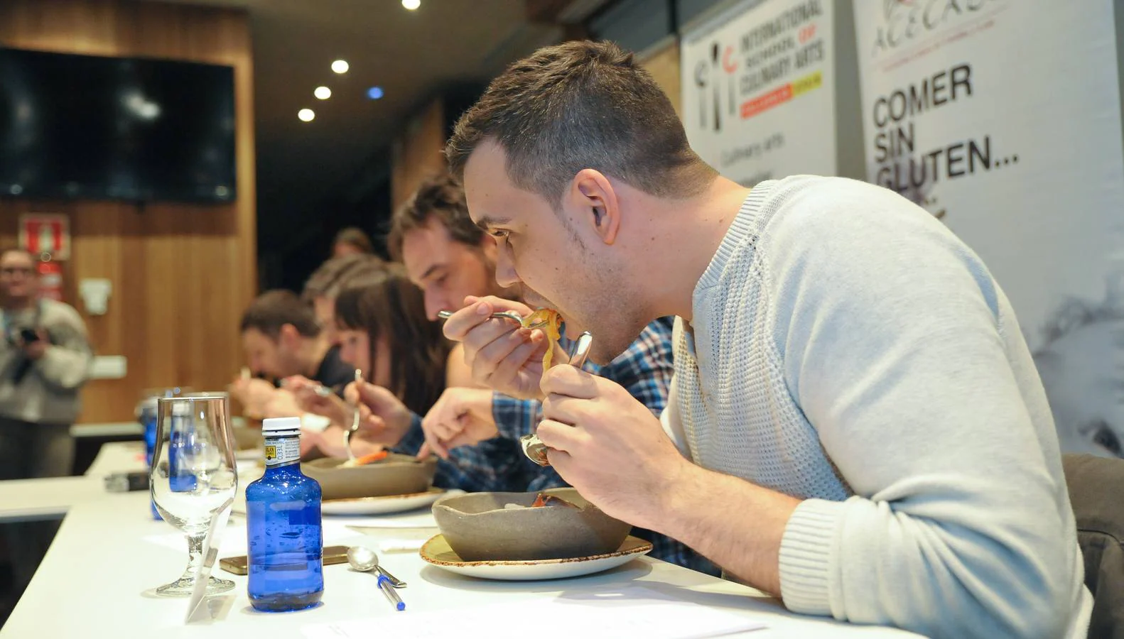 Tres cocineros con estrellas Michelin formaban parte del jurado de este concurso de cocina para celíacos celebrado en la Escuela Internacional de Cocina Fernando Pérez de Valladolid