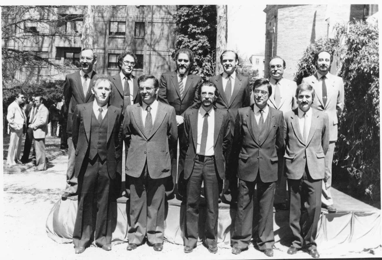 03.06. 1983 El presidente de la Junta de Castilla y León, Demetrio Madrid, junto con sus Consejeros.