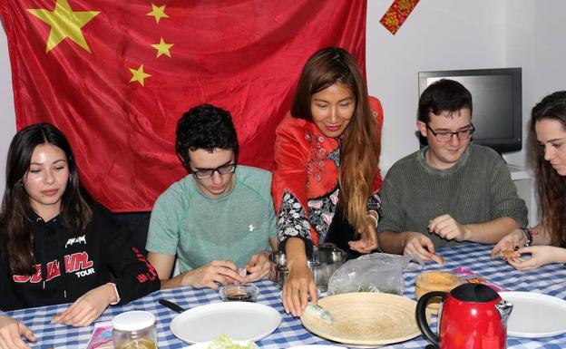 La Comunidad China en el Poniente celebran el año chino.