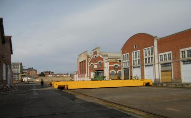 Taller de mantenimiento de Renfe en el paseo de Farnesio de Valladolid. 